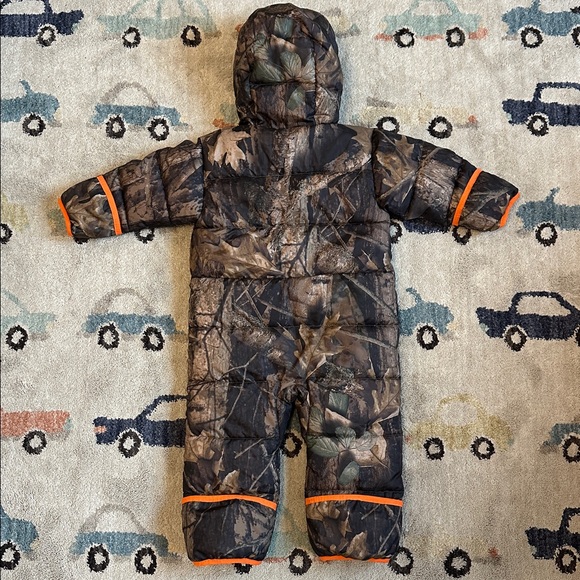 Toddler Columbia Woodland Camo Snowsuit with Orange Trim 12-18 months - Picture 3 of 4